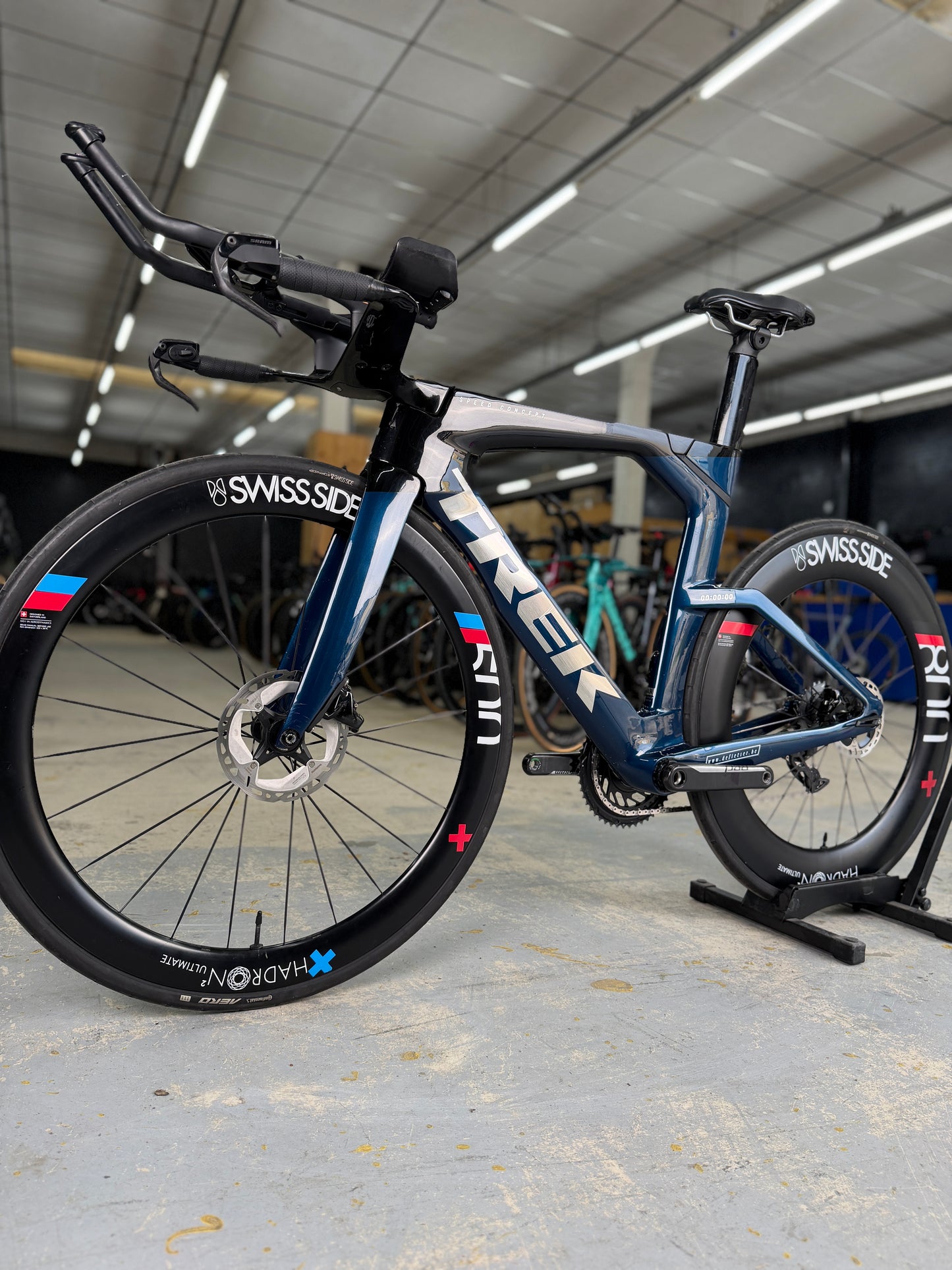 Trek Speed Concept SLR 9 eTap Red Carbon Racefiets