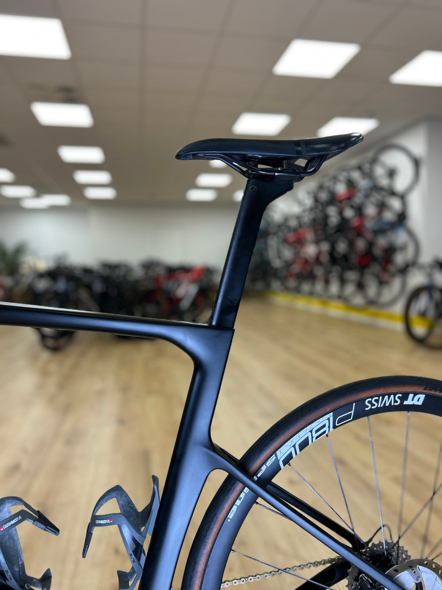 Apex Flare Carbon Racefiets