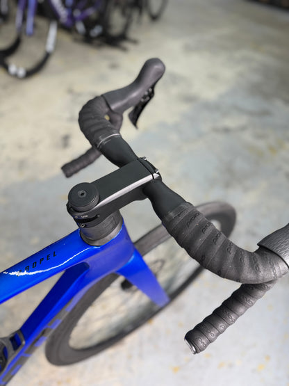 Giant Propel Advanced 2 Carbon Road Bike