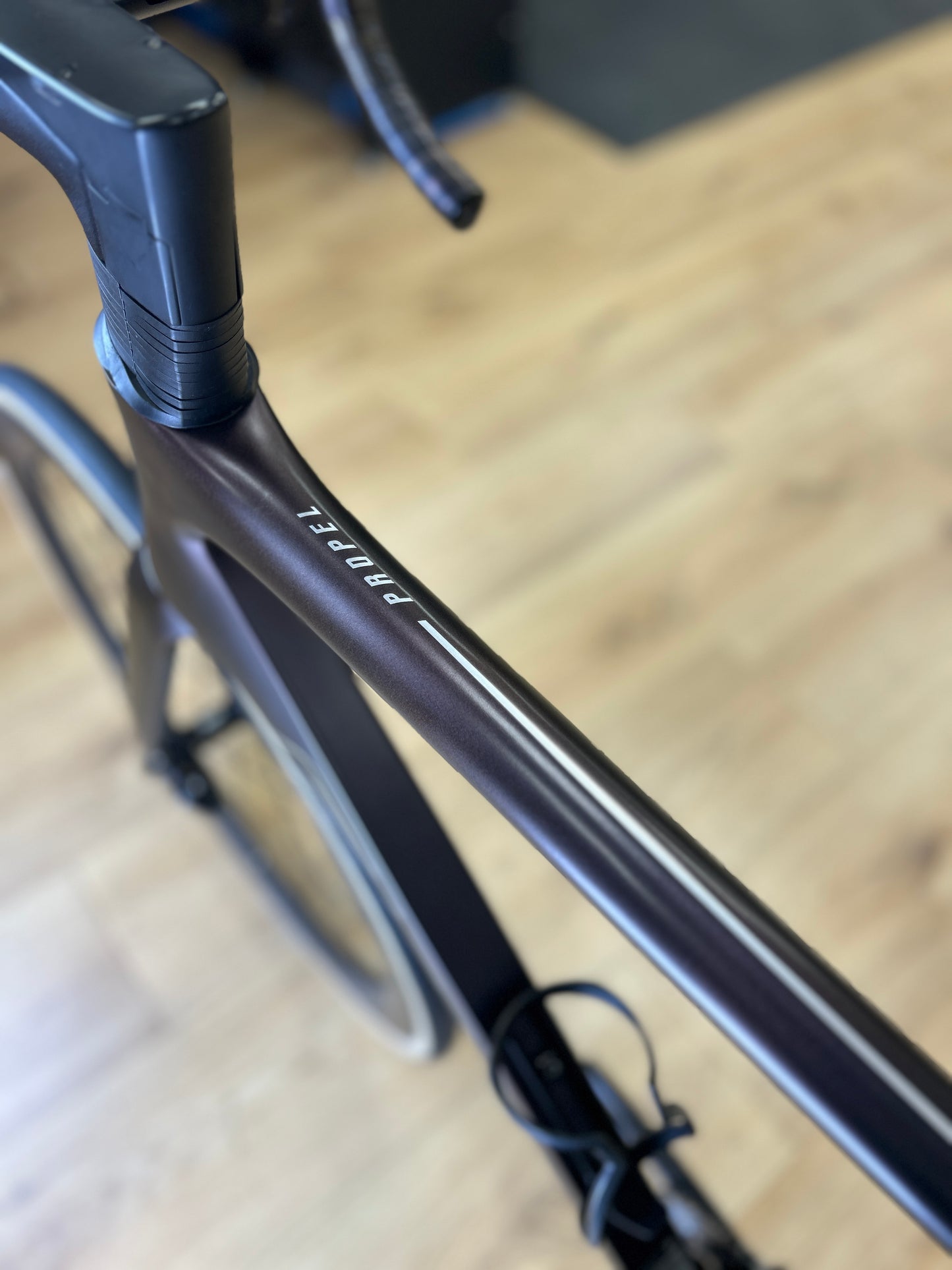 Giant Propel Advanced Pro 1 AXS Carbon Road Bike