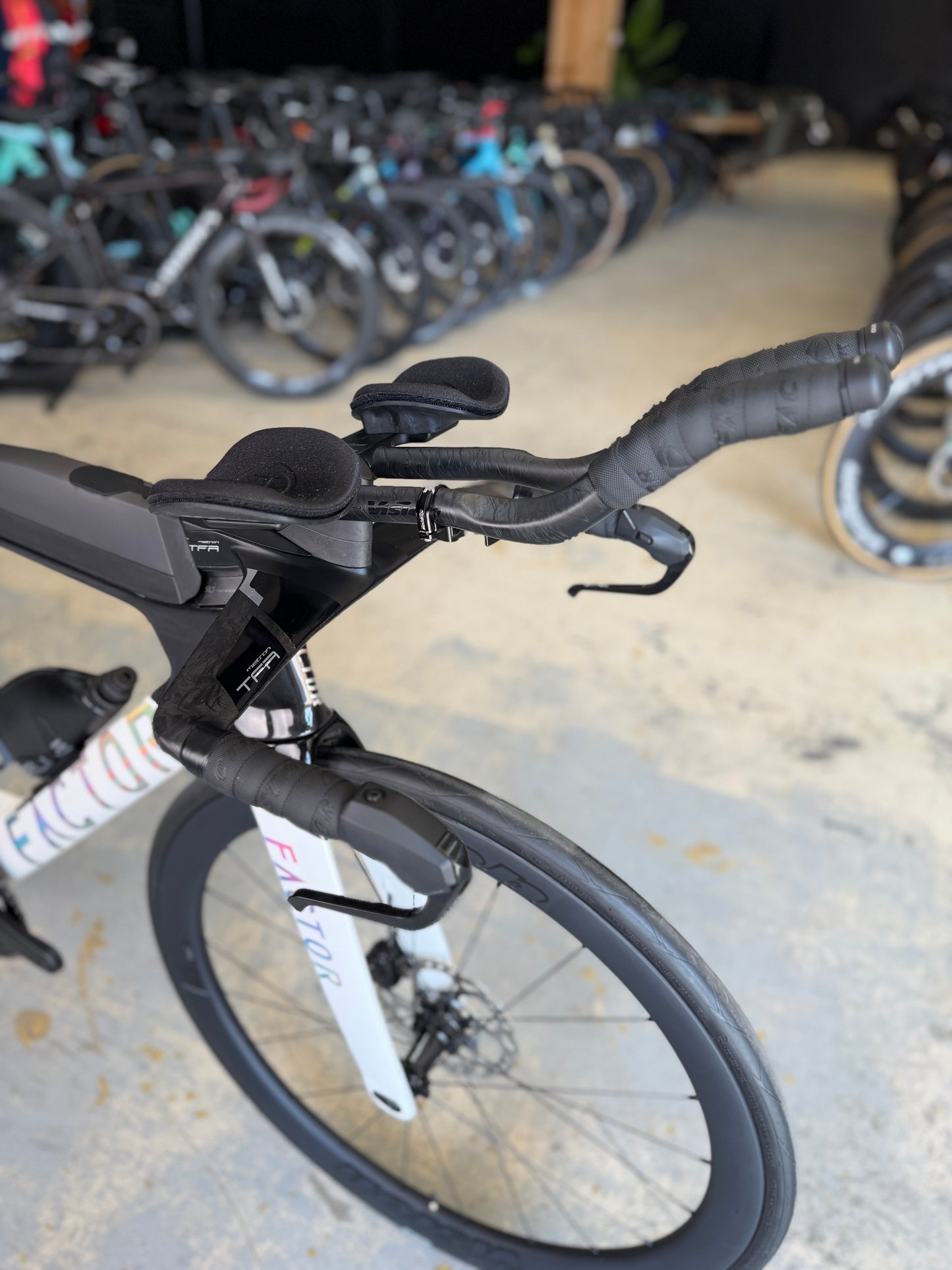 Demo Factor SLiCK Di2 Carbon TT