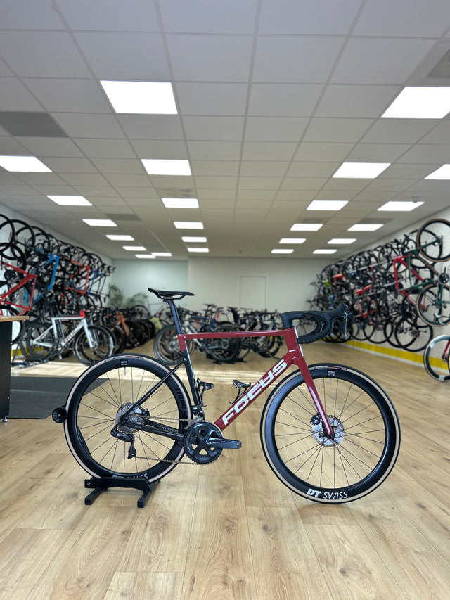 Focus Izalco Max 9.8 Di2 Carbon Racefiets