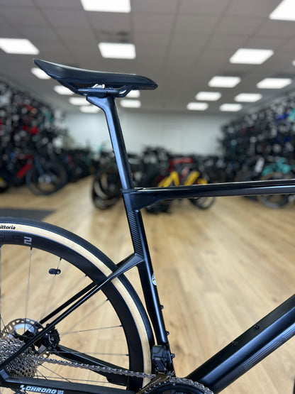 BMC RoadMachine 01 Di2 Carbon Road Bike