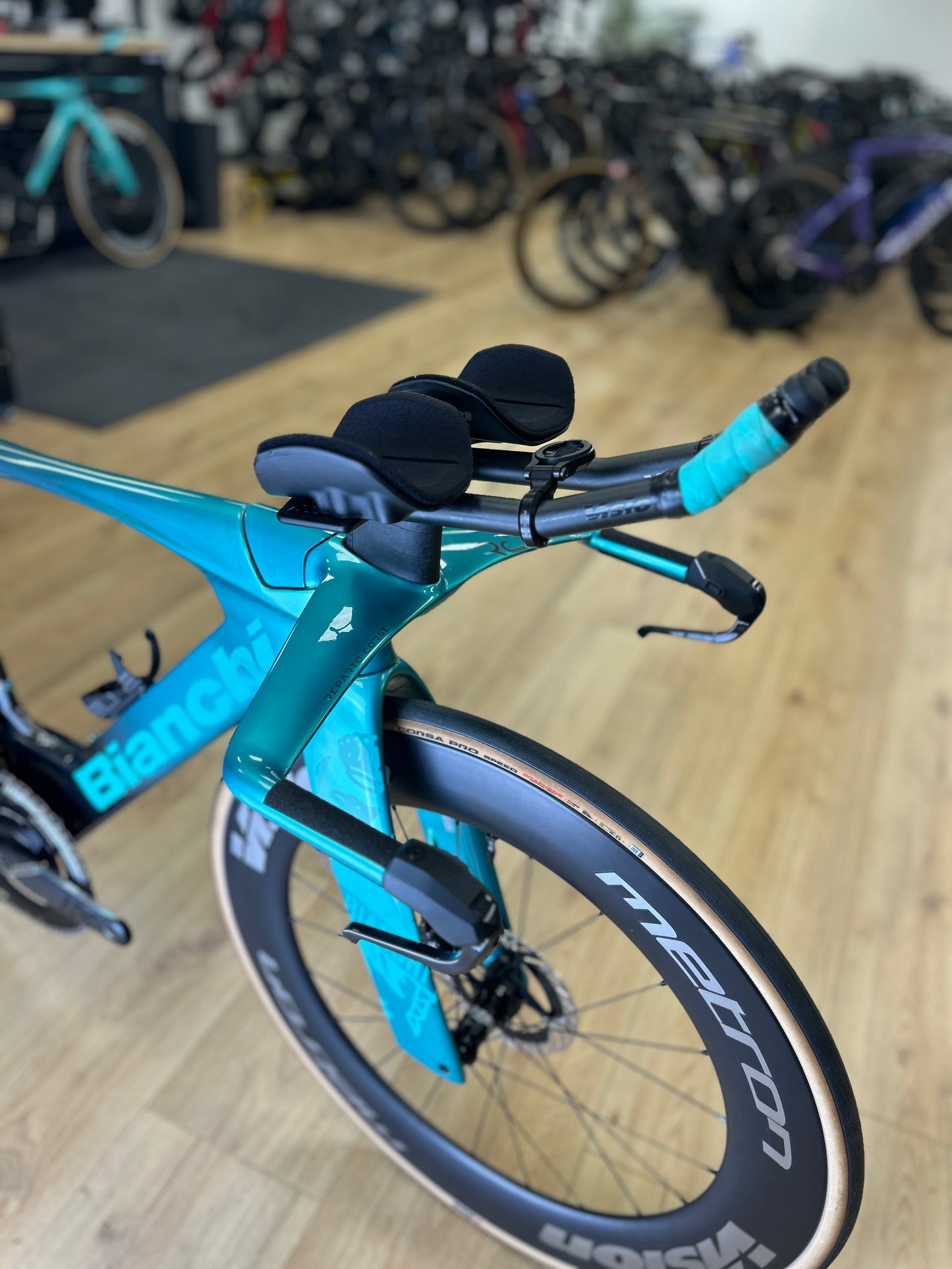 Bianchi Aquila RC Disc Di2 Carbon TT