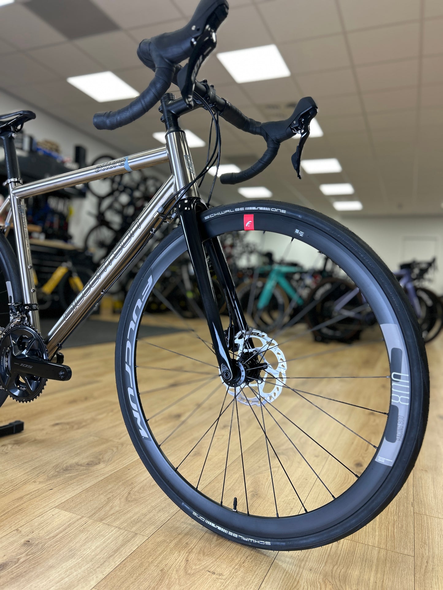 Showroom Model Gilbertson Allure Disc Racefiets