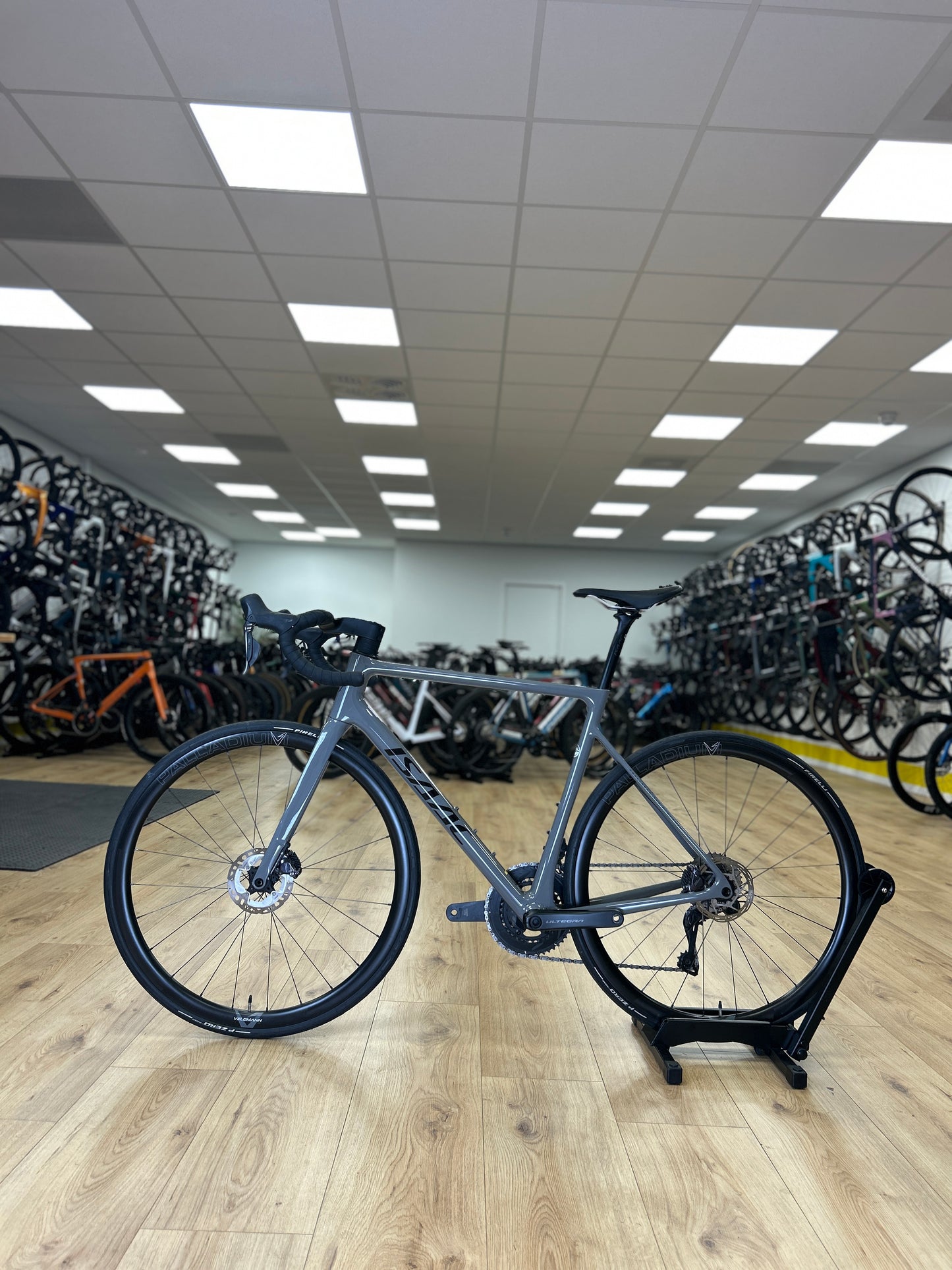 Isaac Element Di2 Carbon Racefiets