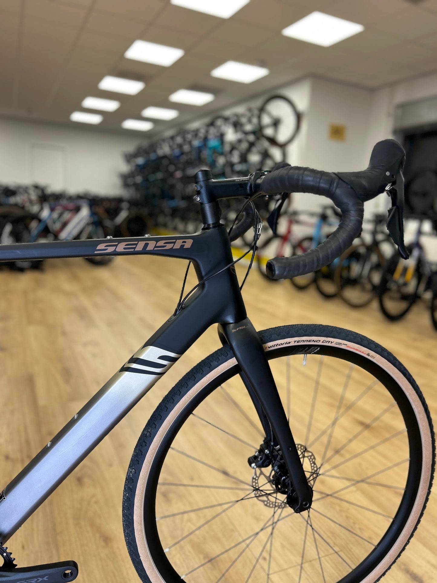 0km Showroom Model Sensa Giulia Elite Gravel