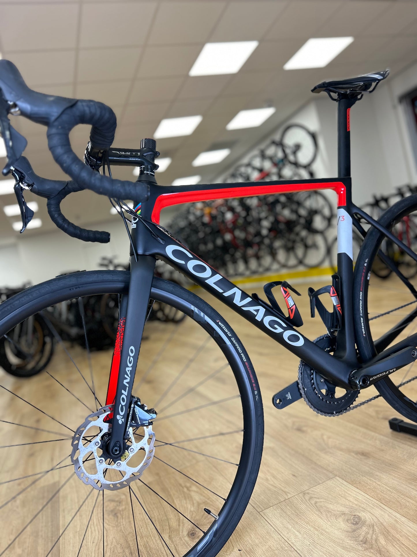 Colnago V3 Carbon Ultegra Disc Racefiets