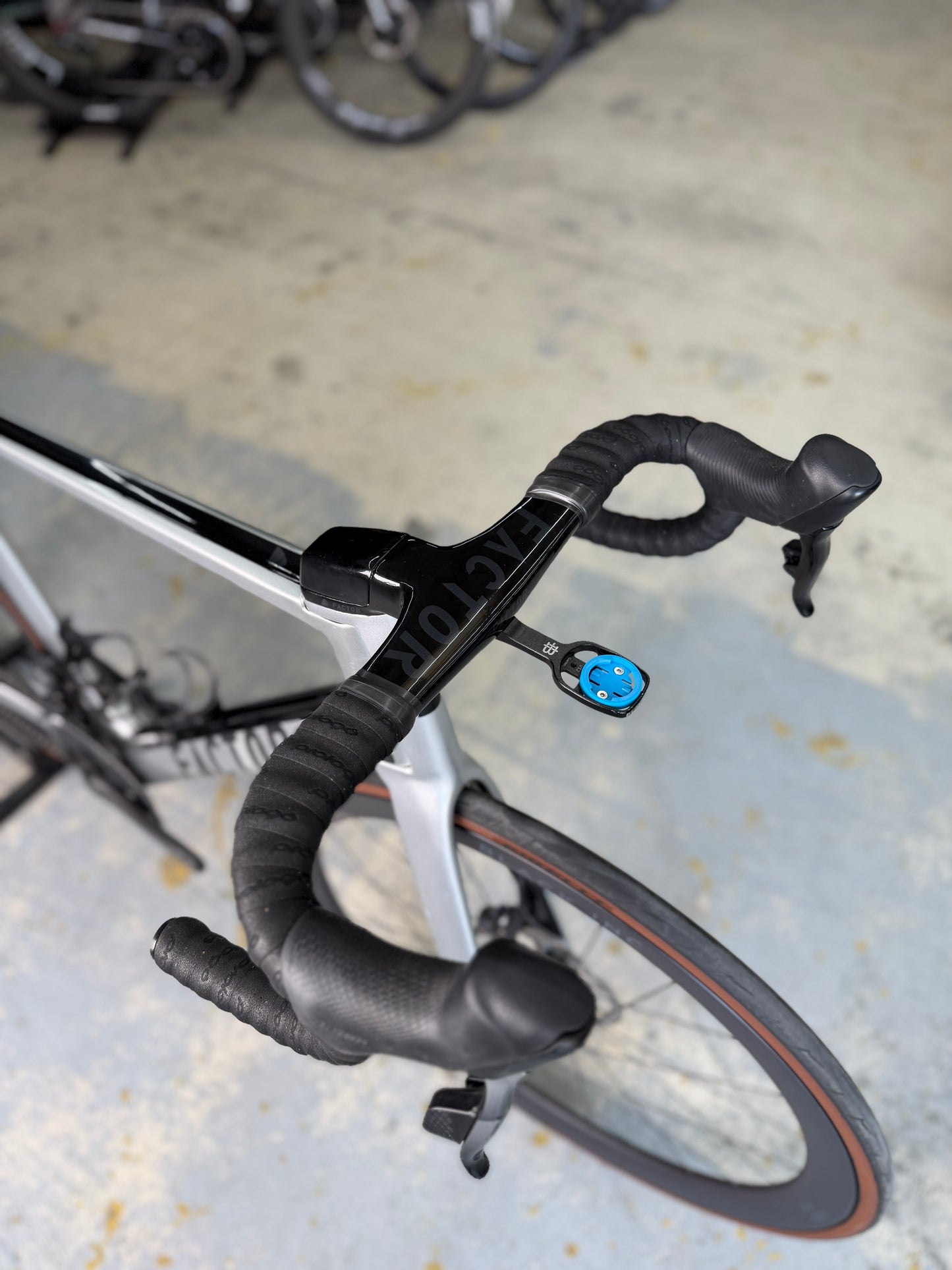 Factor ONE AXS Carbon Racefiets