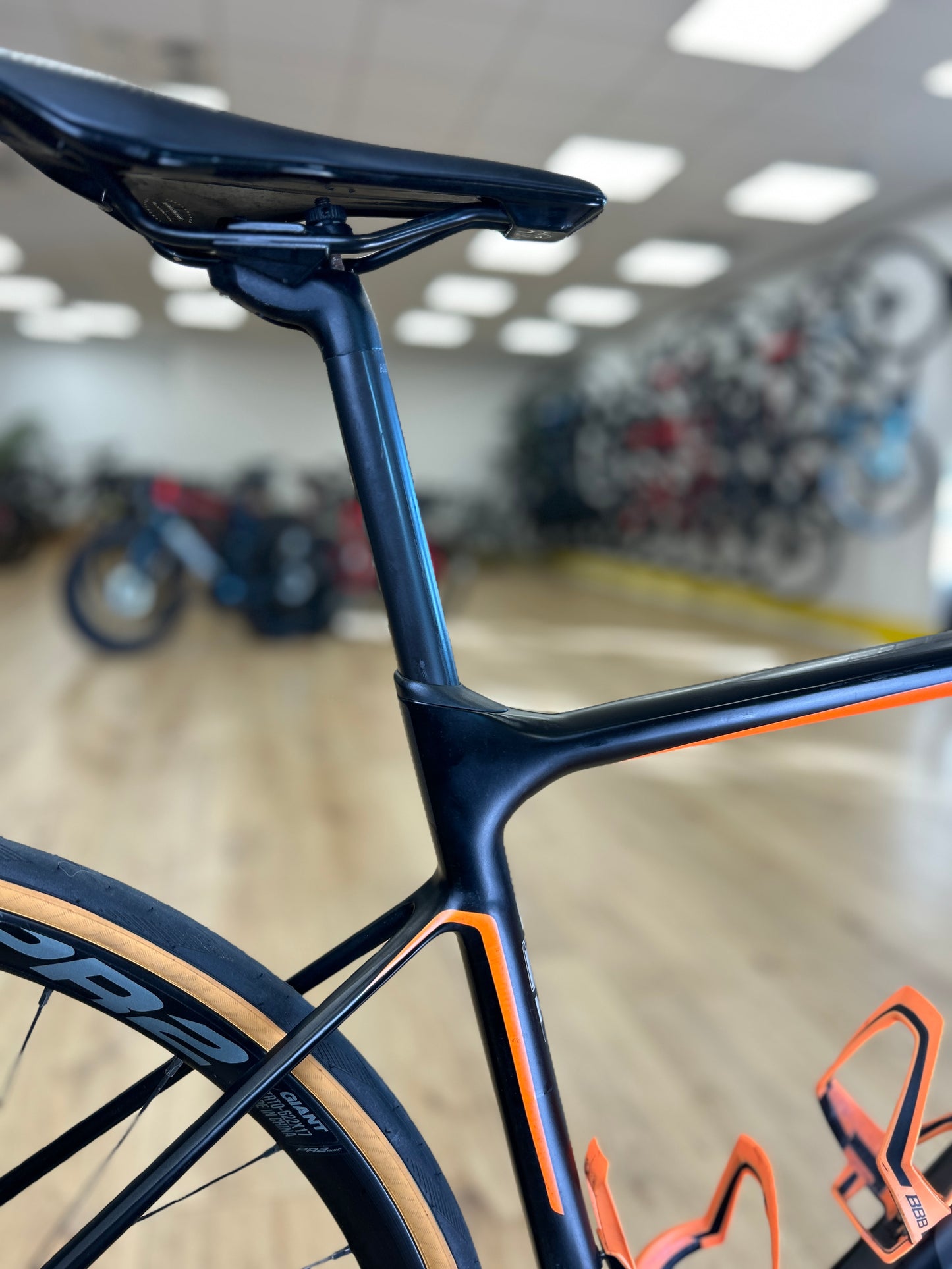 Giant Defy Carbon Racefiets