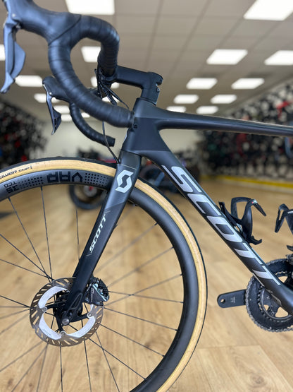 Scott Addcit 15 RC Di2 Disc Carbon Racefiets