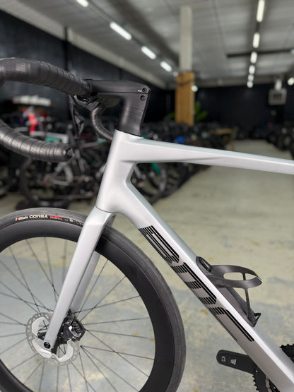 NIEUW BMC Roadmachine R01 Di2 Carbon Racefiets