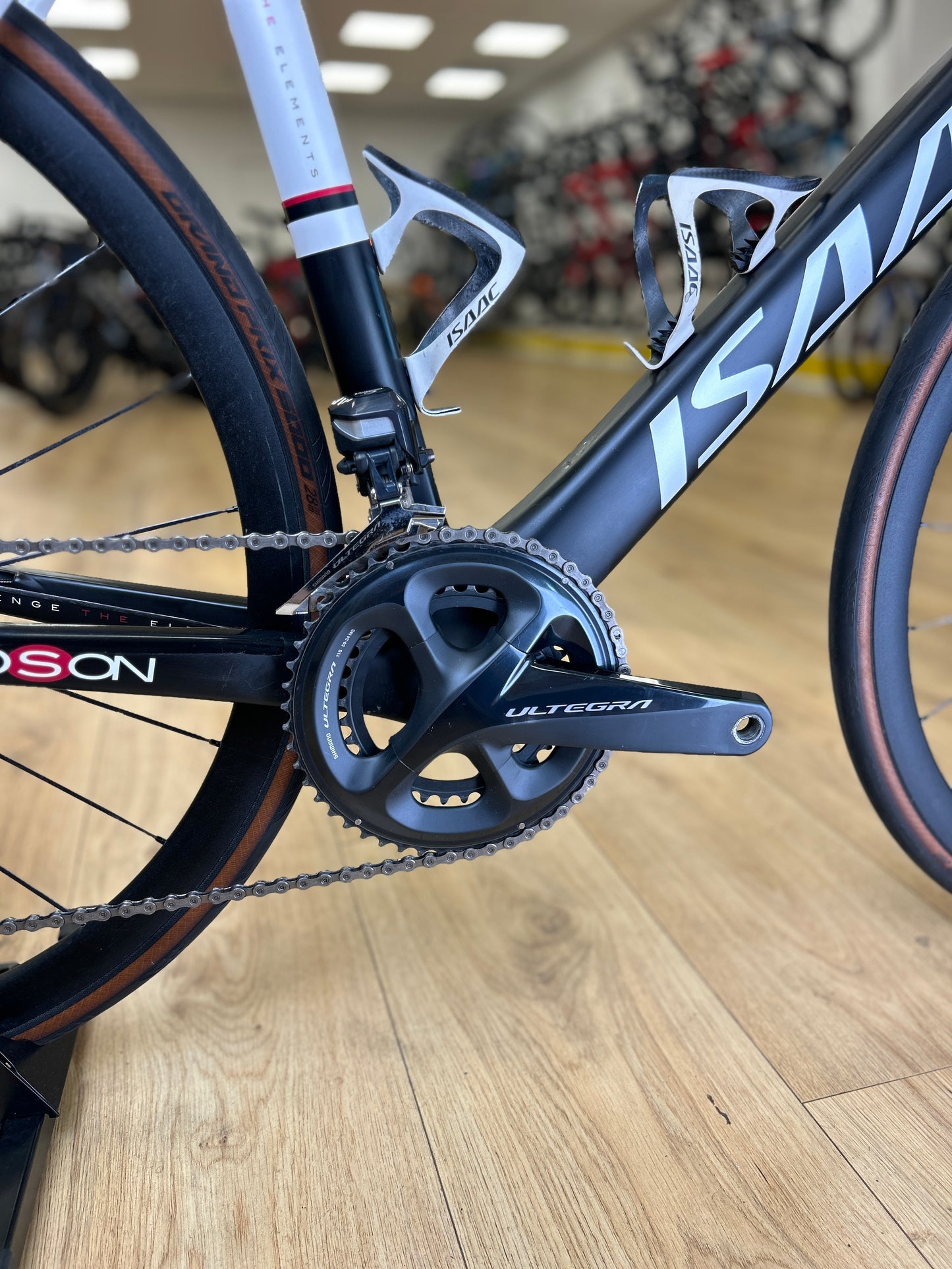 Isaac Element Di2 Carbon Racefiets