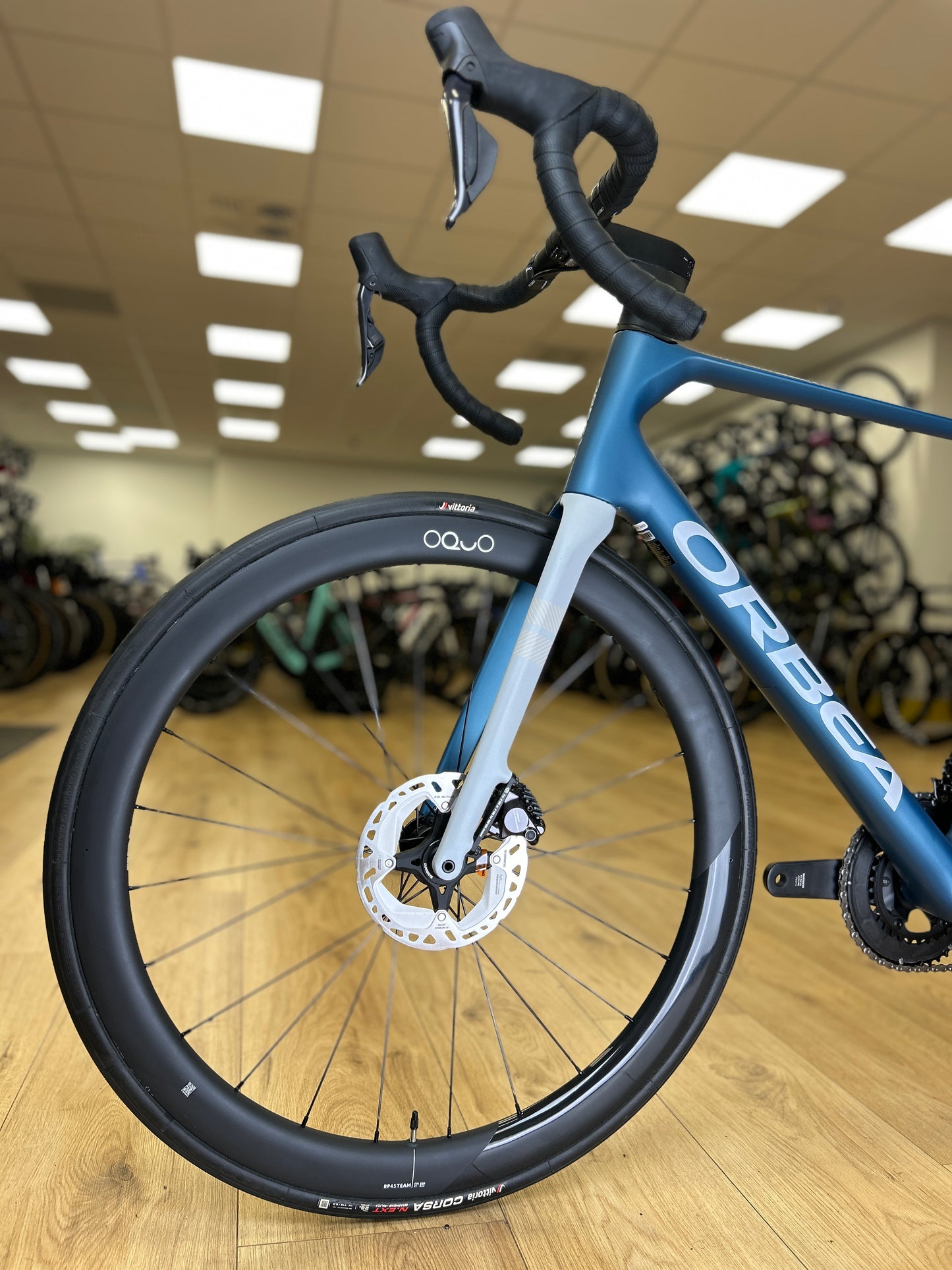 0km Showroom Model Orbea Orca M20iTEAM Di2 Carbon Racefiets
