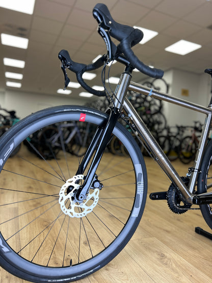 Showroom Model Gilbertson Allure Disc Racefiets