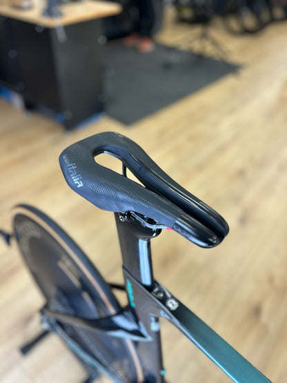 Bianchi Aquila RC Disc Di2 Carbon Racefiets