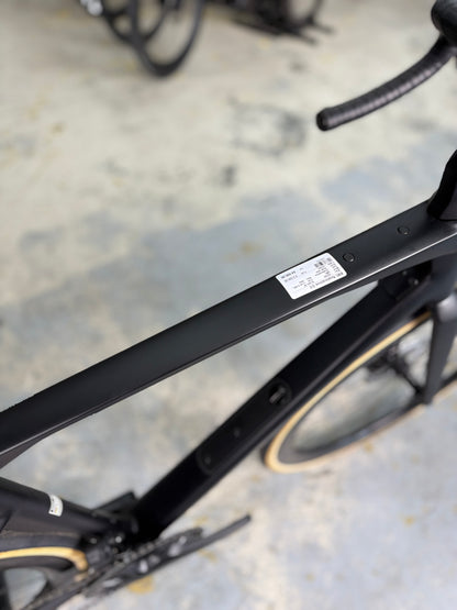 NIEUW BMC Roadmachine Di2 Carbon Racefiets