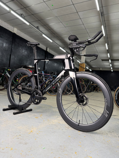 DEMO Merida Time Warp Tri Limited Di2 Carbon Racefiets