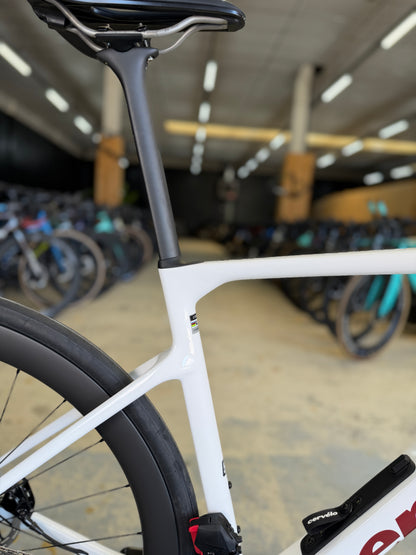 SHOWROOM Cervélo Caledonia-5 AXS Carbon Racefiets