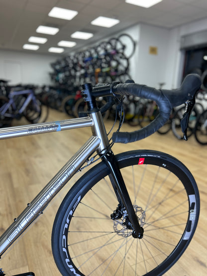 Showroom Model Gilbertson Allure Disc Racefiets