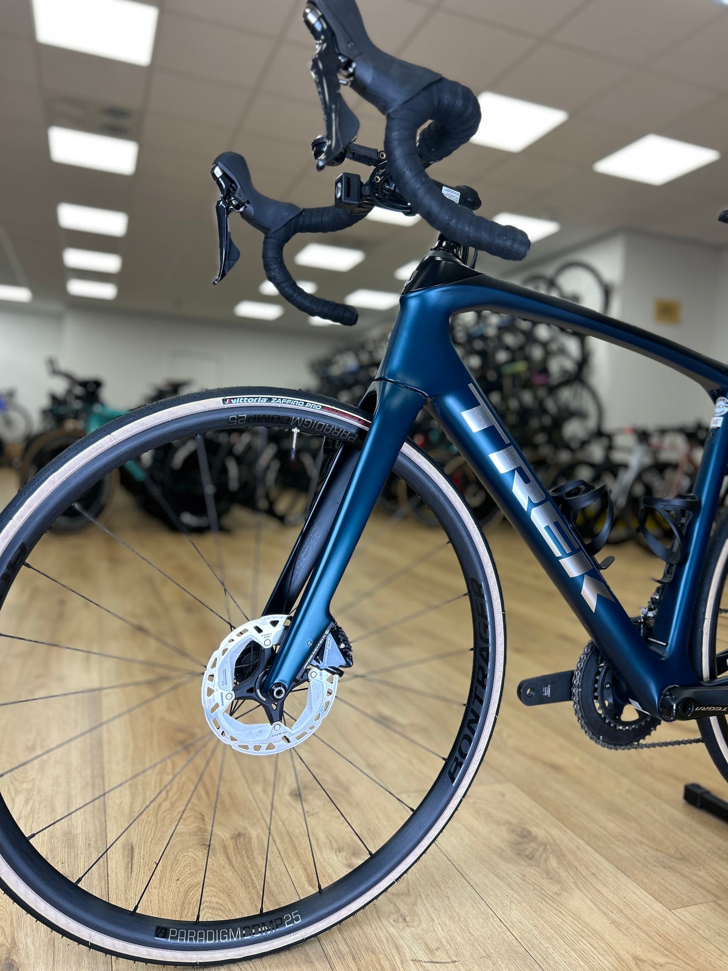 Trek Domane SL6 Disc Carbon Road Bike