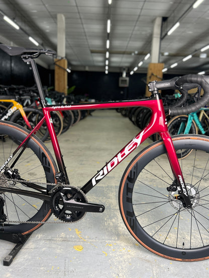 Showroom model Ridley Helium SLX Di2 Carbon Race Bike