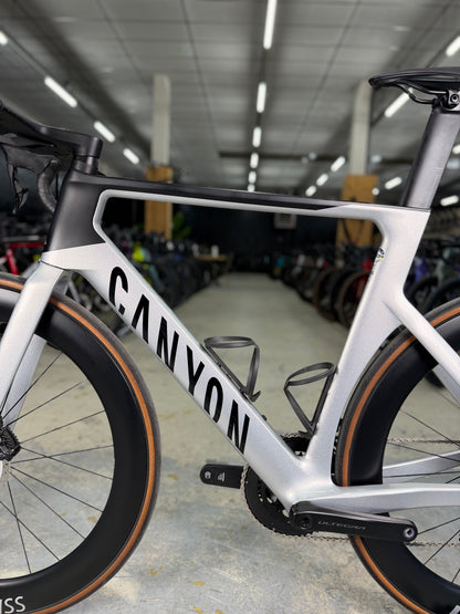 300km Canyon Aeroad CF SLX Di2 Carbon Racefiets