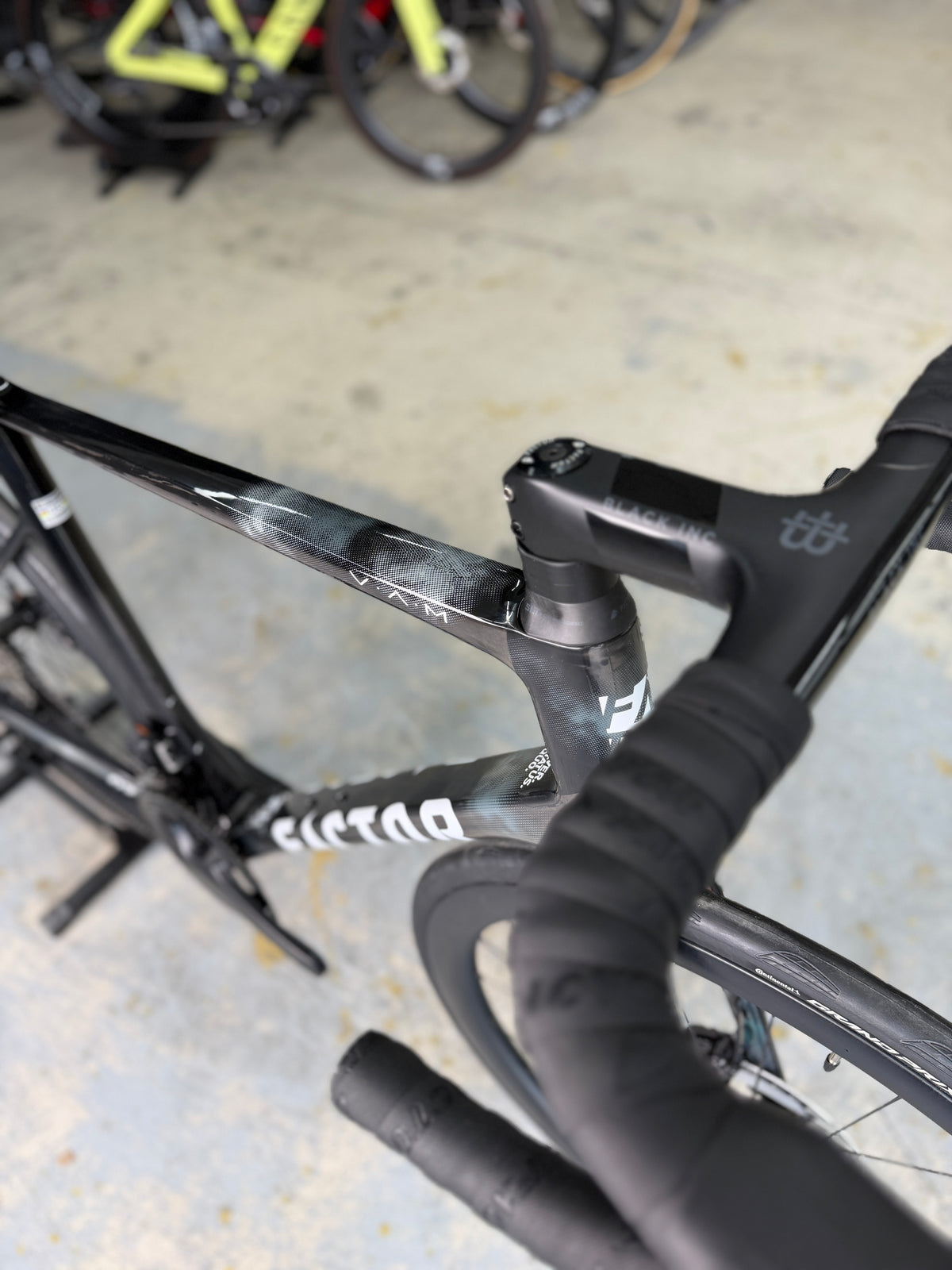 NIEUW Factor O2 VAM Di2 Carbon Racefiets