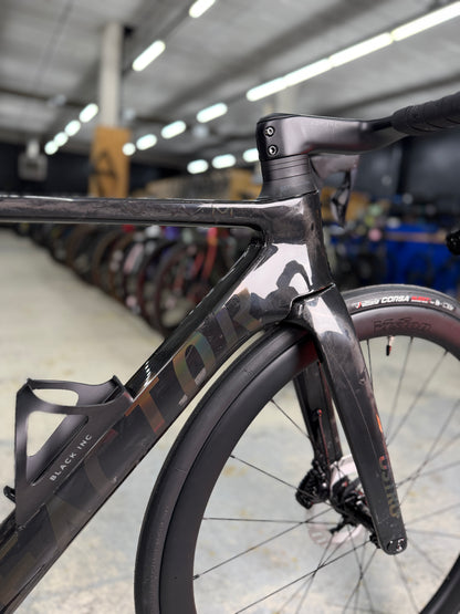 NIEUW Factor Ostro VAM Di2 Carbon Racefiets