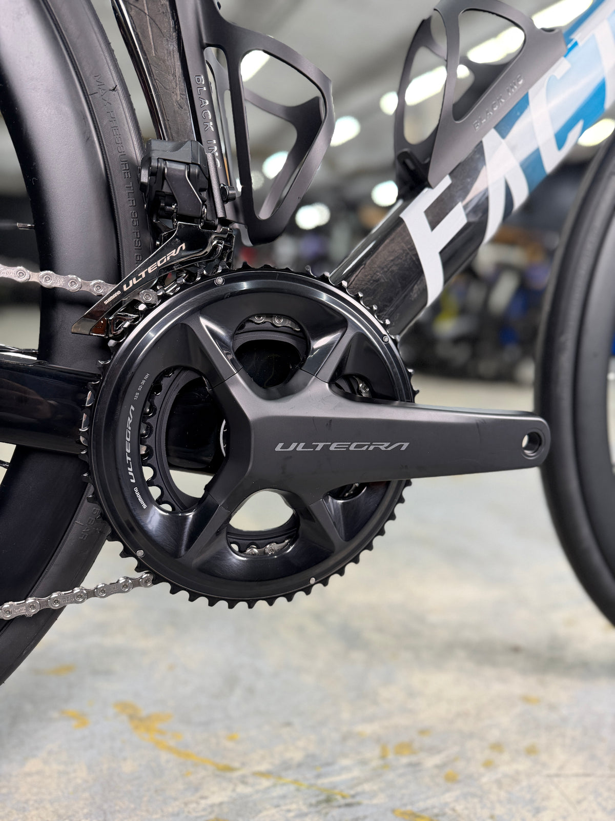 NIEUW Factor Ostro VAM Di2 Carbon Racefiets