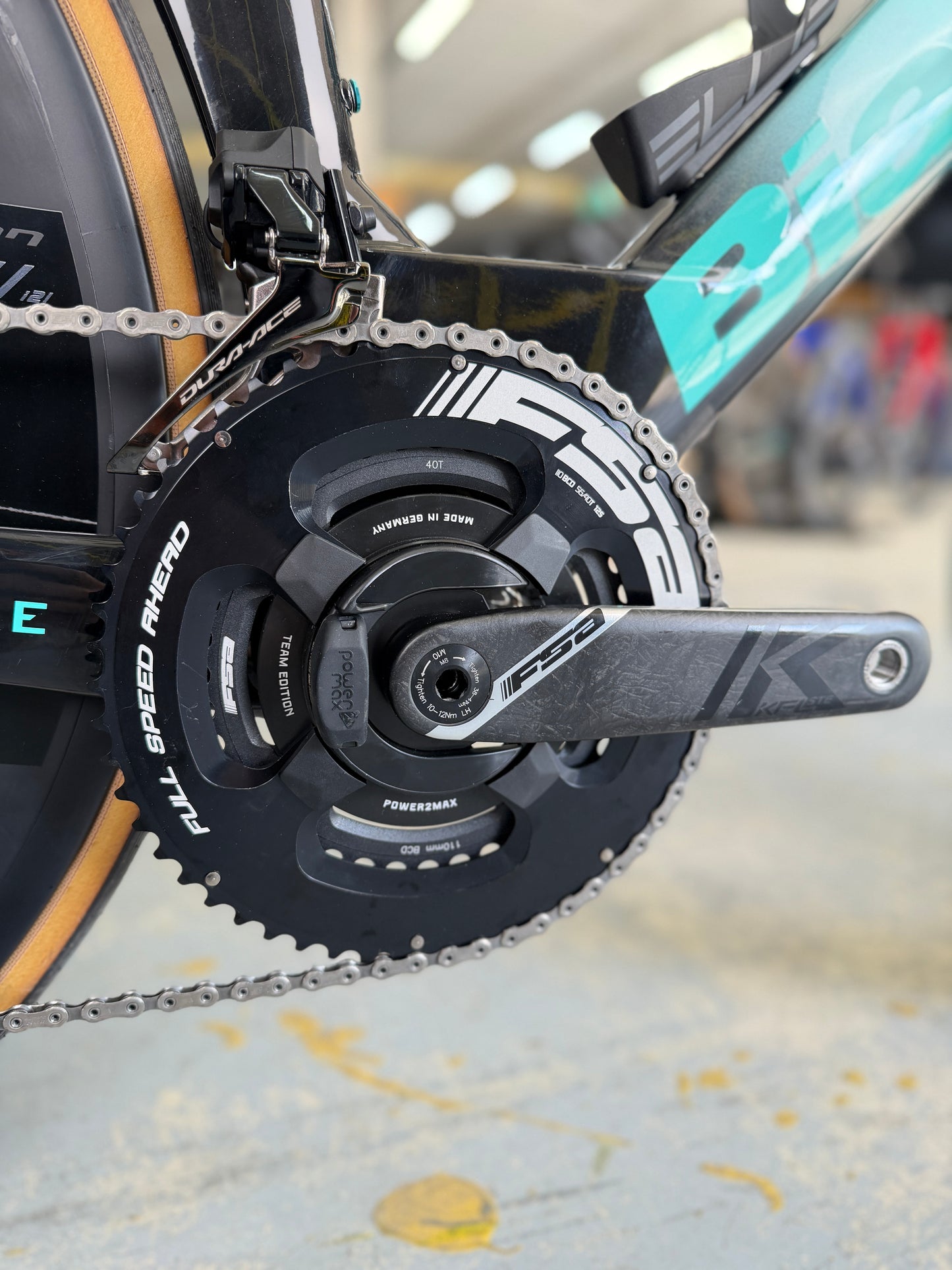 Bianchi Aquila RC Disc Di2 Carbon Road Bike