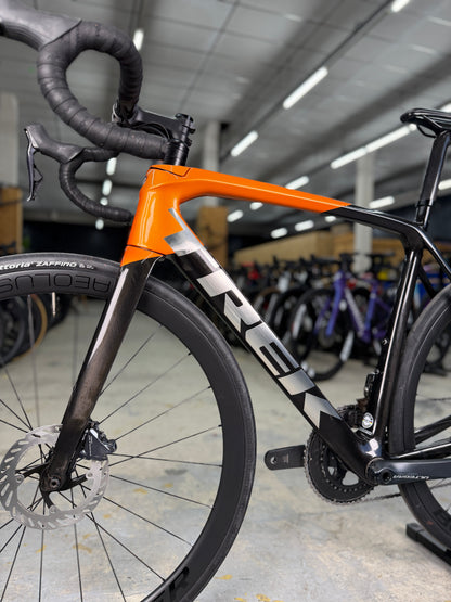 Trek Emonda SL7 Di2 Carbon Road Bike