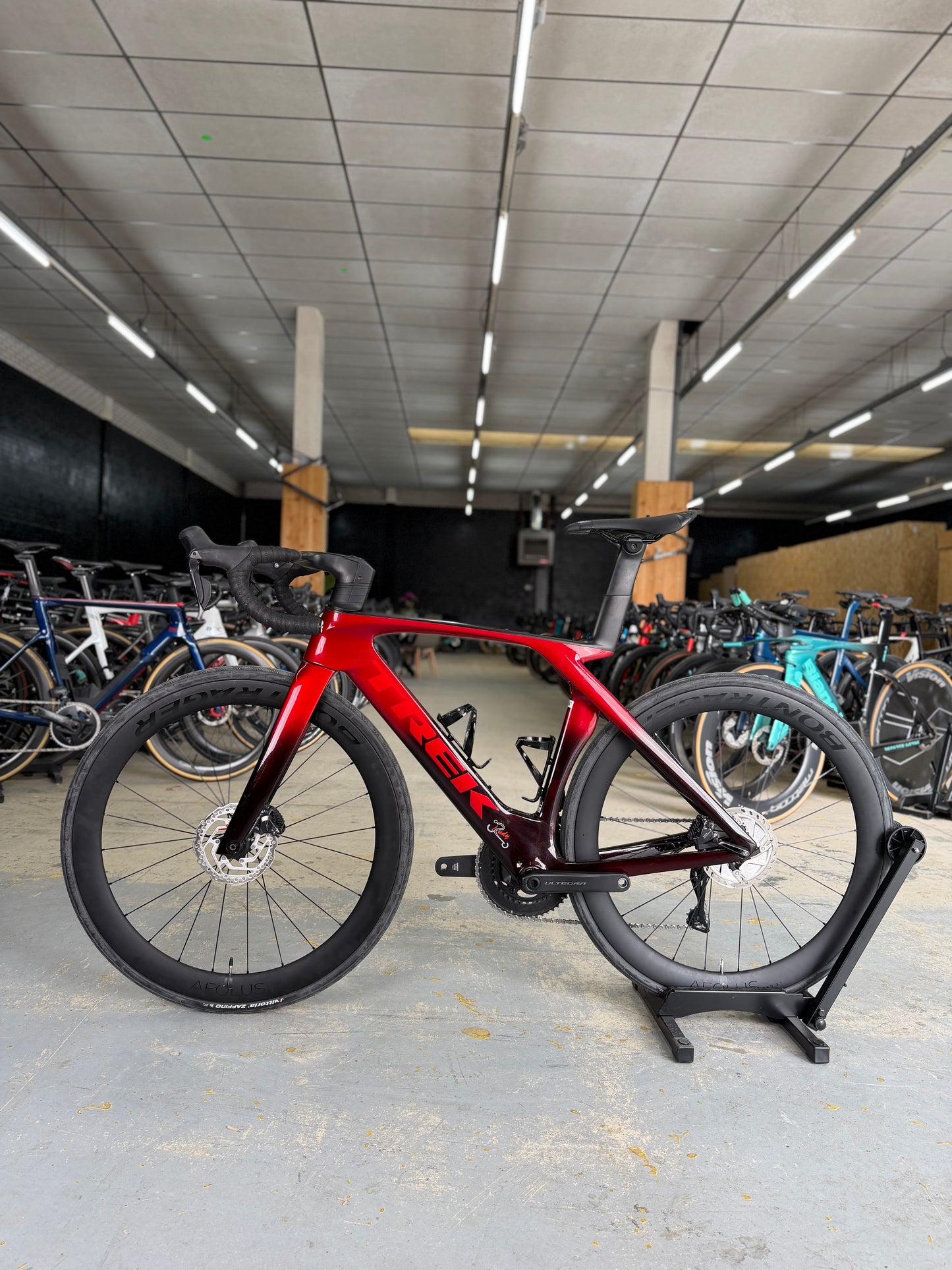 Trek Madone SLR7 Di2 Carbon Road Bike