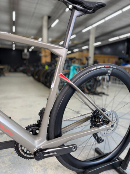 BMC Roadmachine 01 THREE AXS Carbon Racefiets