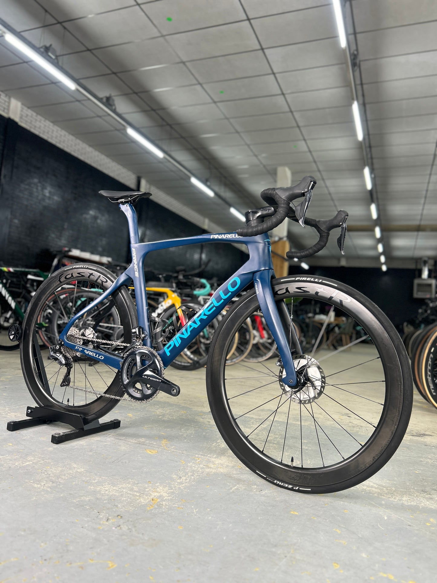 Pinarello Prince Di2 Carbon Racefiets