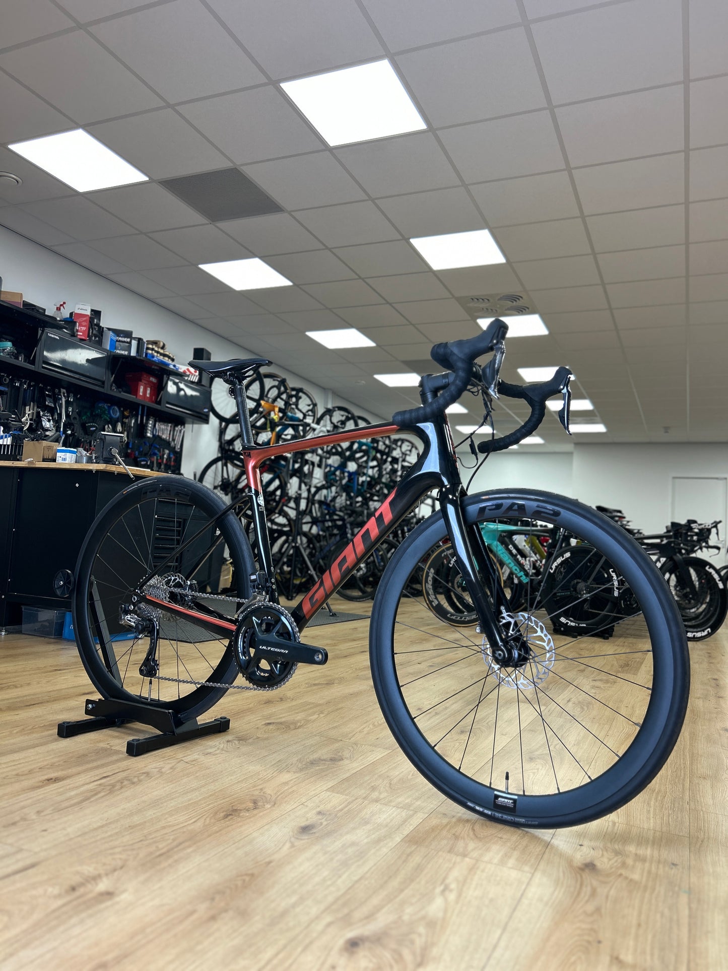Giant Defy Advanced 1 Di2 Carbon Racefiets