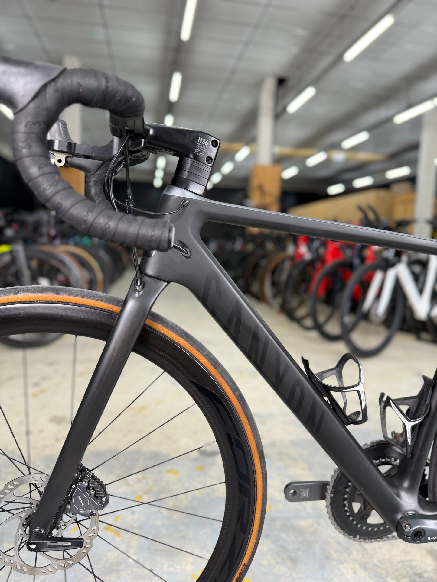 Canyon Ultimate SLX Di2 Carbon Racefiets