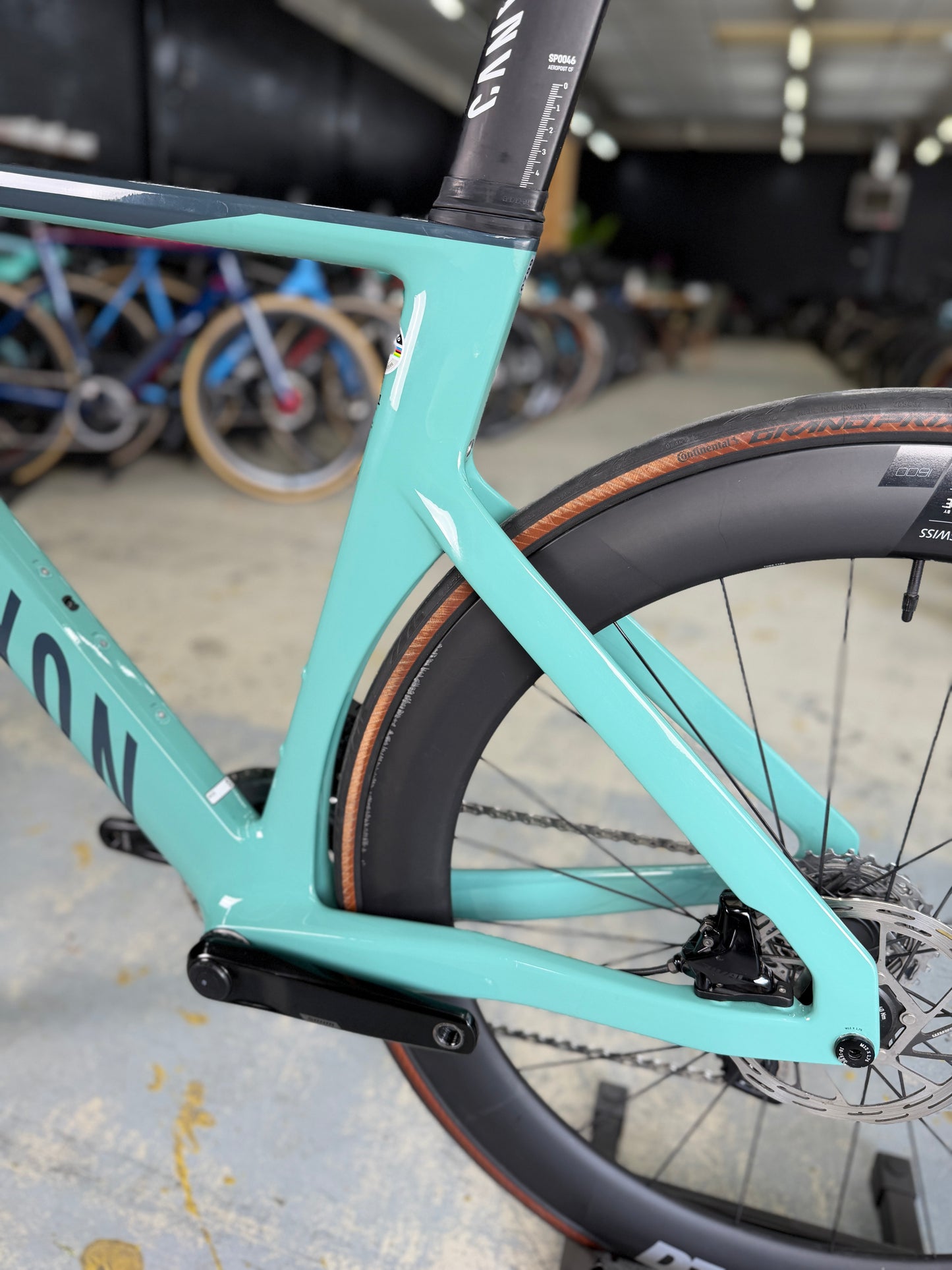 Canyon Aeroad CF SLX AXS Carbon Racefiets