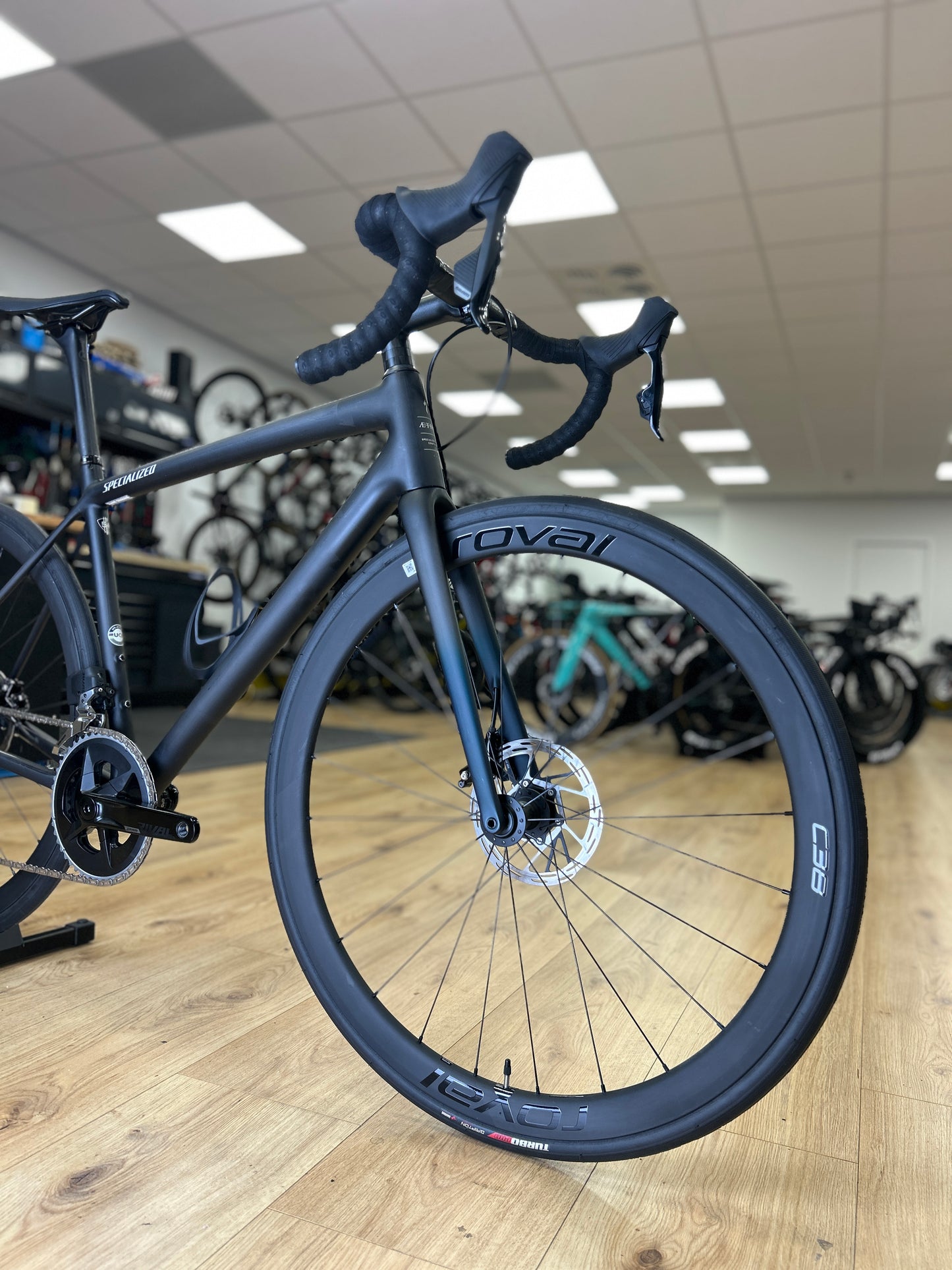 1000km Specialized Aethos Comp AXS Carbon Racefiets