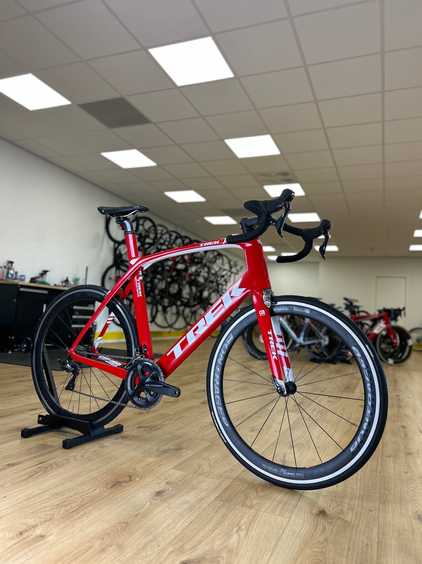 Trek Madone SL6 Segafredo Carbon Racefiets