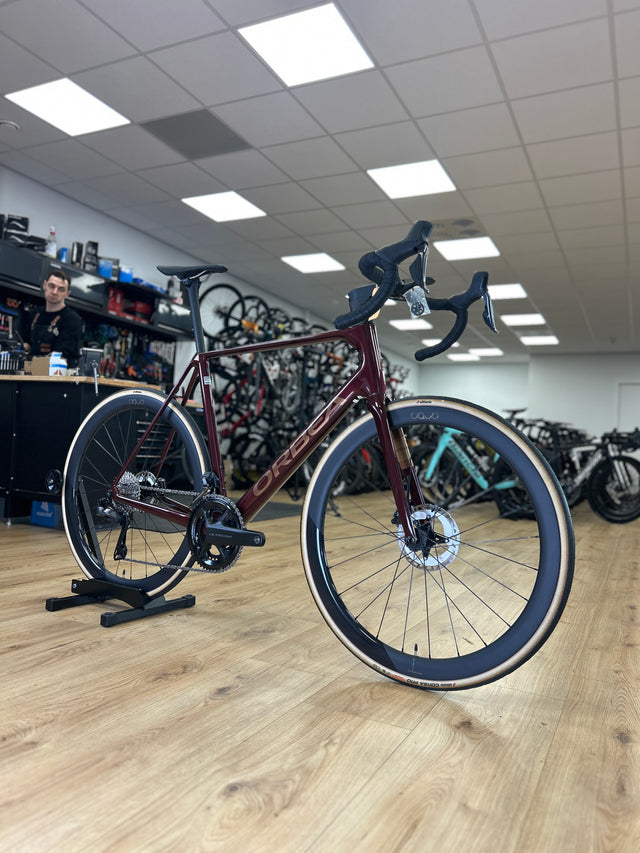 0km Showroom Model Orbea Orca M20iLTD PWR Di2 Carbon Racefiets
