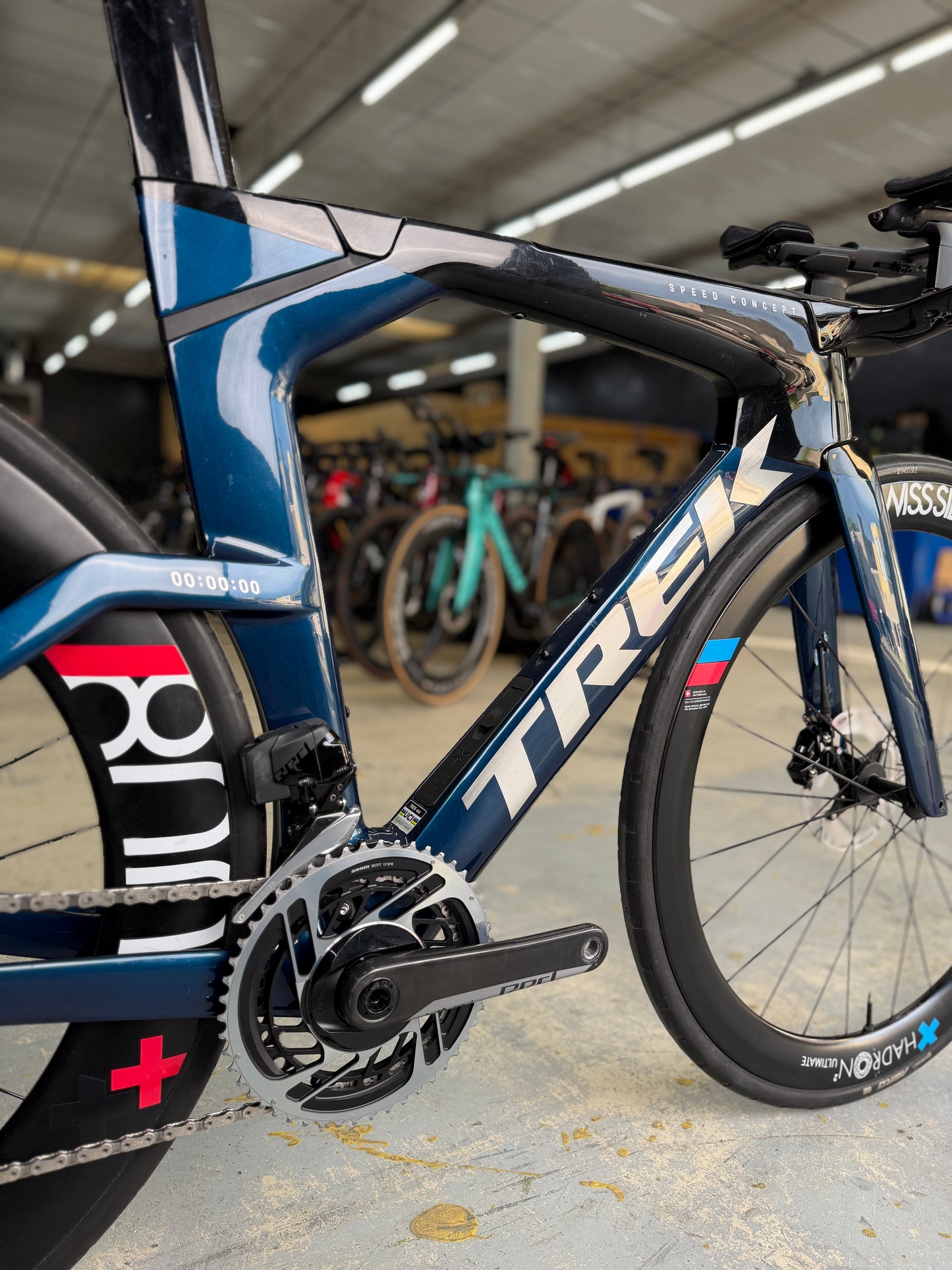 Trek Speed Concept SLR 9 eTap Red Carbon Racefiets