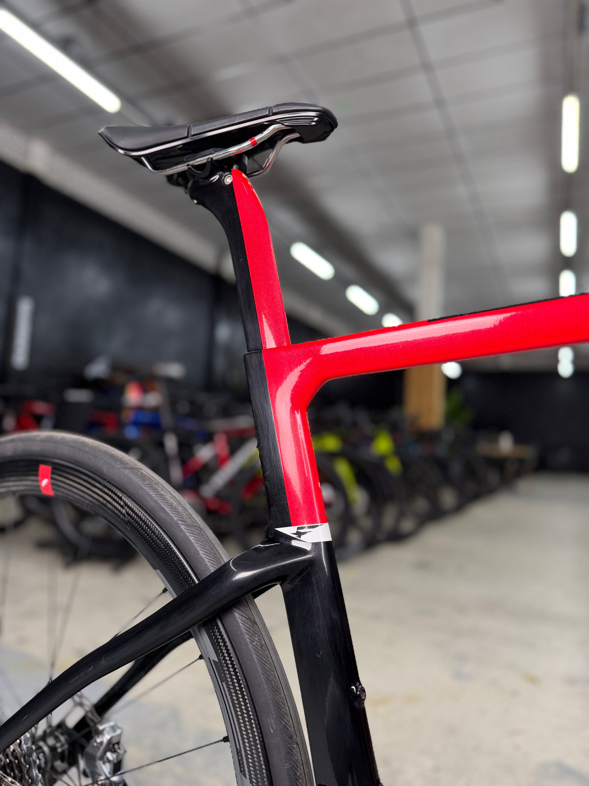 Pinarello F eTap Red Carbon Racefiets