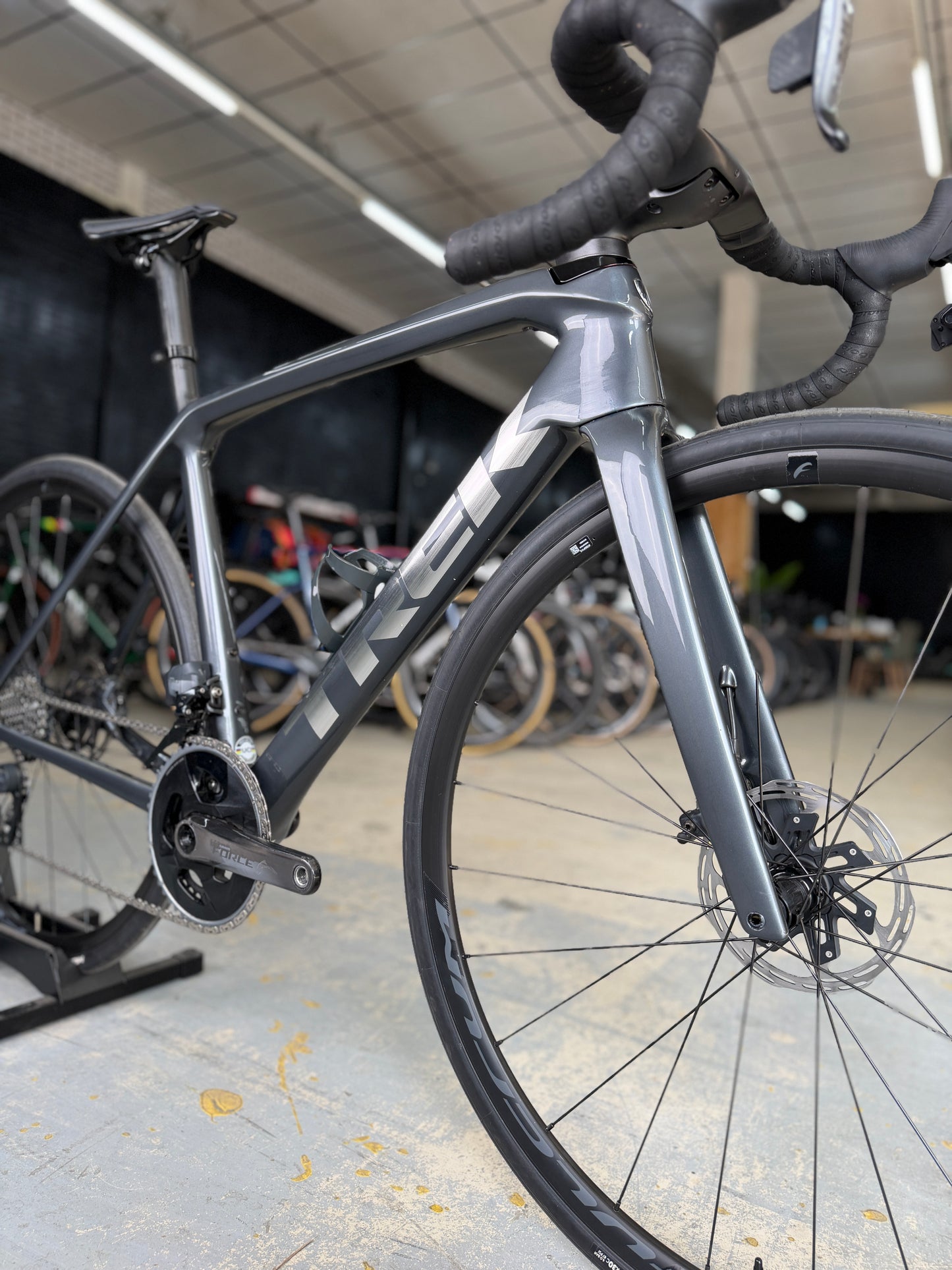 Trek Émonda SL6 AXS Carbon Road Bike