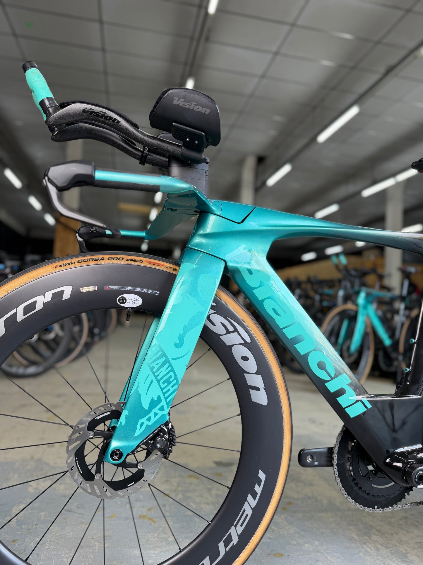 Bianchi Aquila RC Disc Di2 Carbon TT