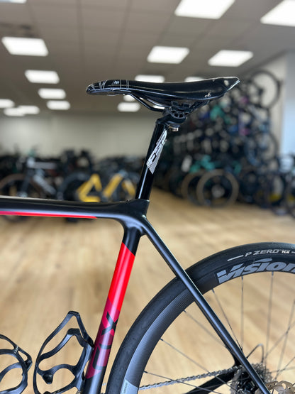 Colnago CLX Disc Carbon Road Bike