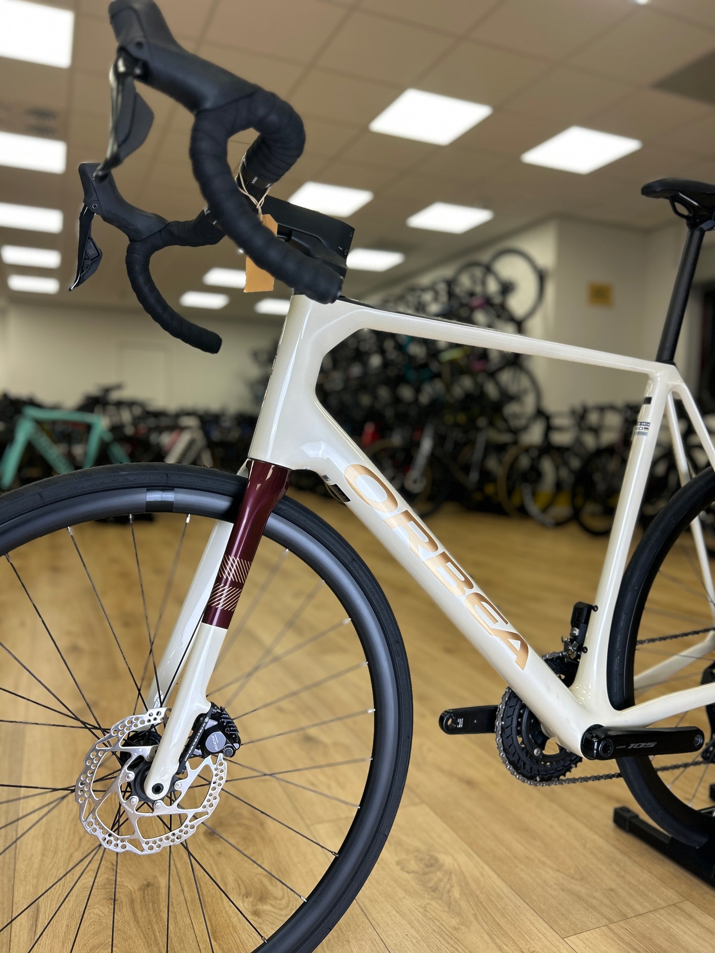 0km Showroom Model Orbea Orca M30iTEAM Di2 Carbon Racefiets