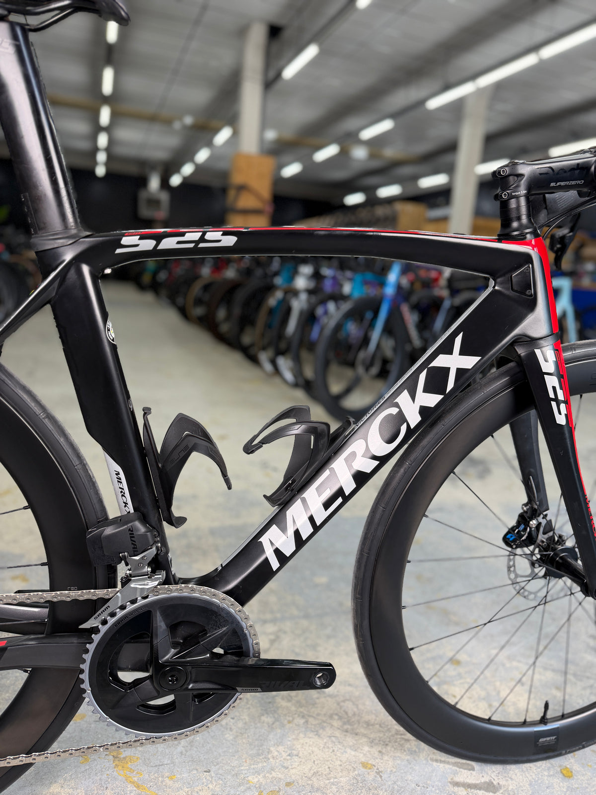 Eddy Merckx 525 AXS Carbon Racefiets