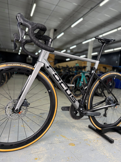 Focus Izalco Max 9.7 Di2 Carbon Racefiets
