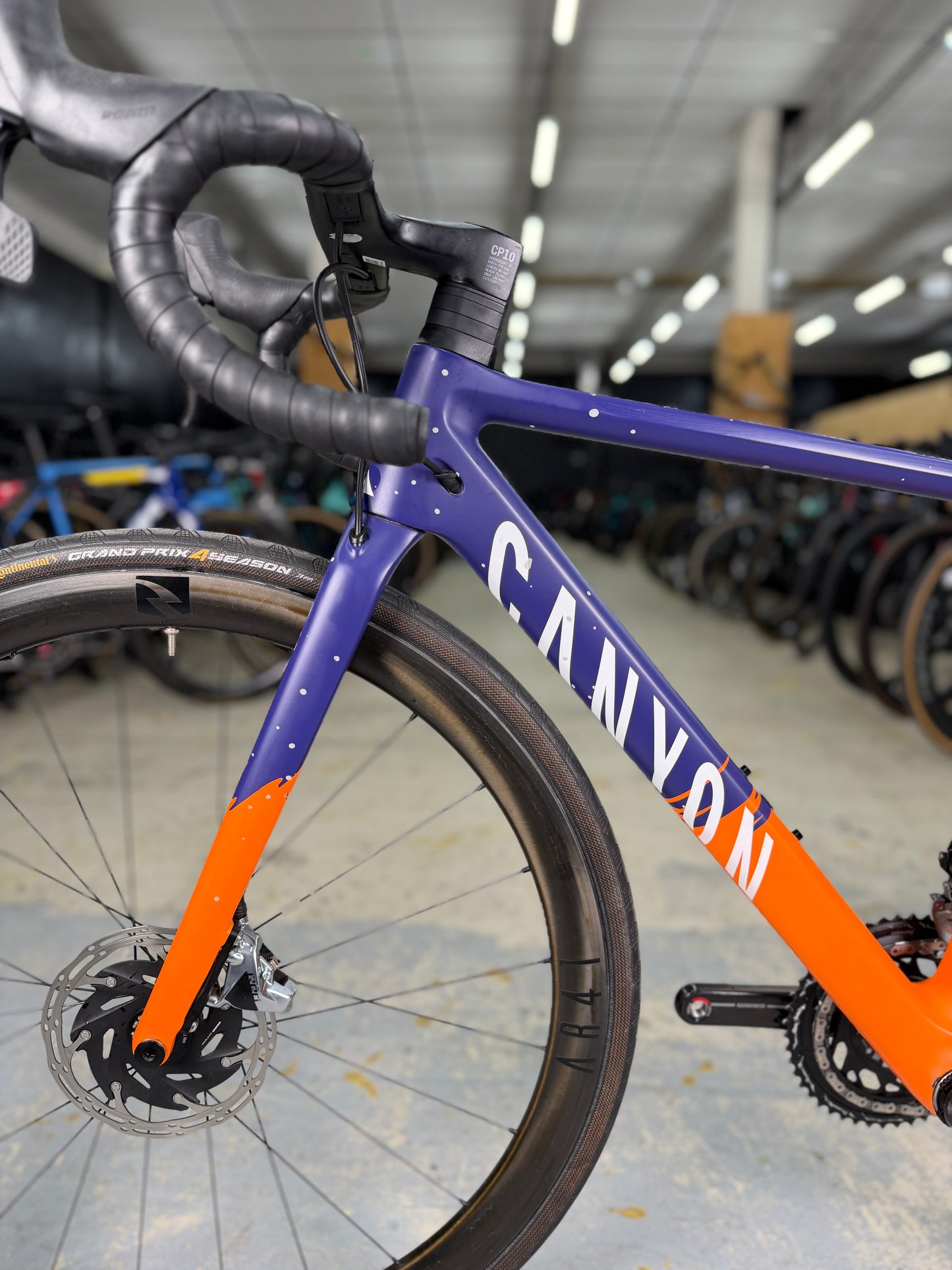 Canyon Ultimate CF SLX 9 WMN eTap Carbon Racefiets